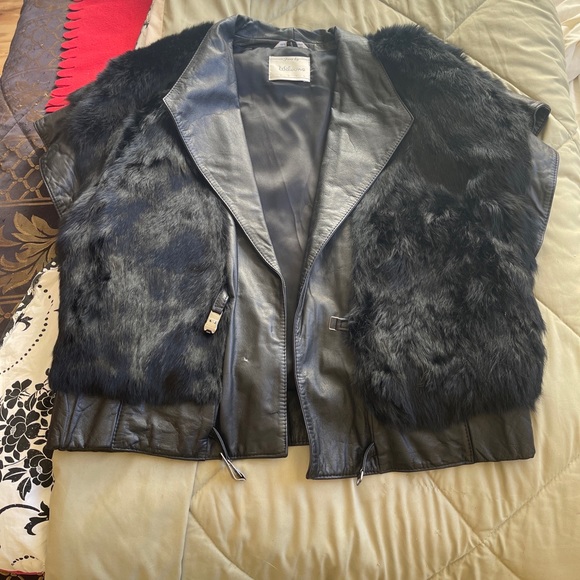 Wilsons Leather Jackets & Blazers - Wilsons black leather & rabbit fur vtg 80’s jacket size medium bat wing sleeves